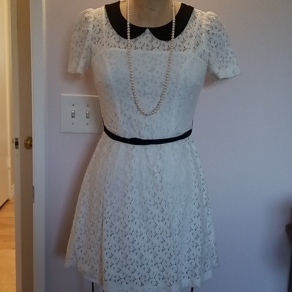 NWT Forever 21 White Lace Blk Collar Dress w/slip